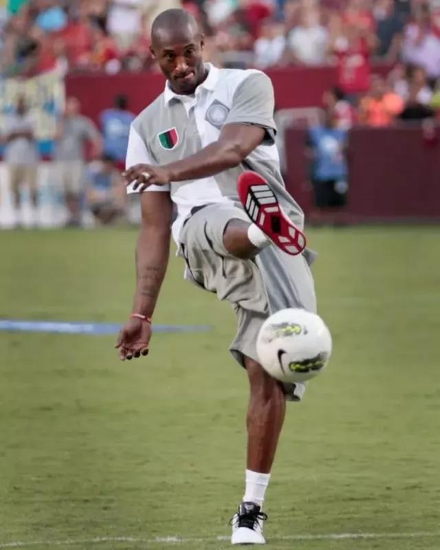 西甲第19轮：姆巴佩2射1传阿诺德助攻+伤退 皇马3-0毕巴距榜首1分（西甲第19轮：姆巴佩梅开二度外加助攻 阿诺德助攻后伤退 皇马3-0毕巴距榜首仅差1分）