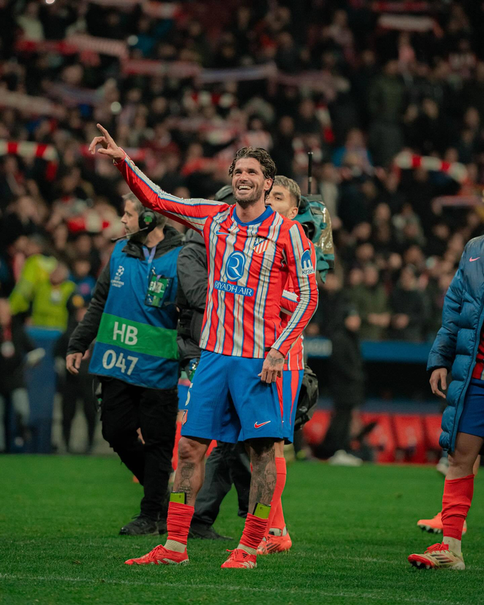 西蒙尼直面客场困境：“在巴塞罗那我们竞争得很好”（西蒙尼谈客场难题：我们在巴萨踢得不错）