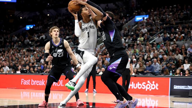 弗里克：球员回归会对我们有帮助，希望保持对塞尔塔的高水平（弗里克：伤员复出能提升球队，力争延续对塞尔塔的上佳表现）