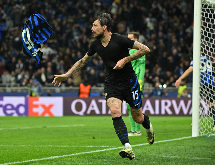 伊恩-赖特：媒体批评贝林会持续到世界杯，因为他们要制造争议（伊恩-赖特：媒体为制造争议将持续批评贝林至世界杯）