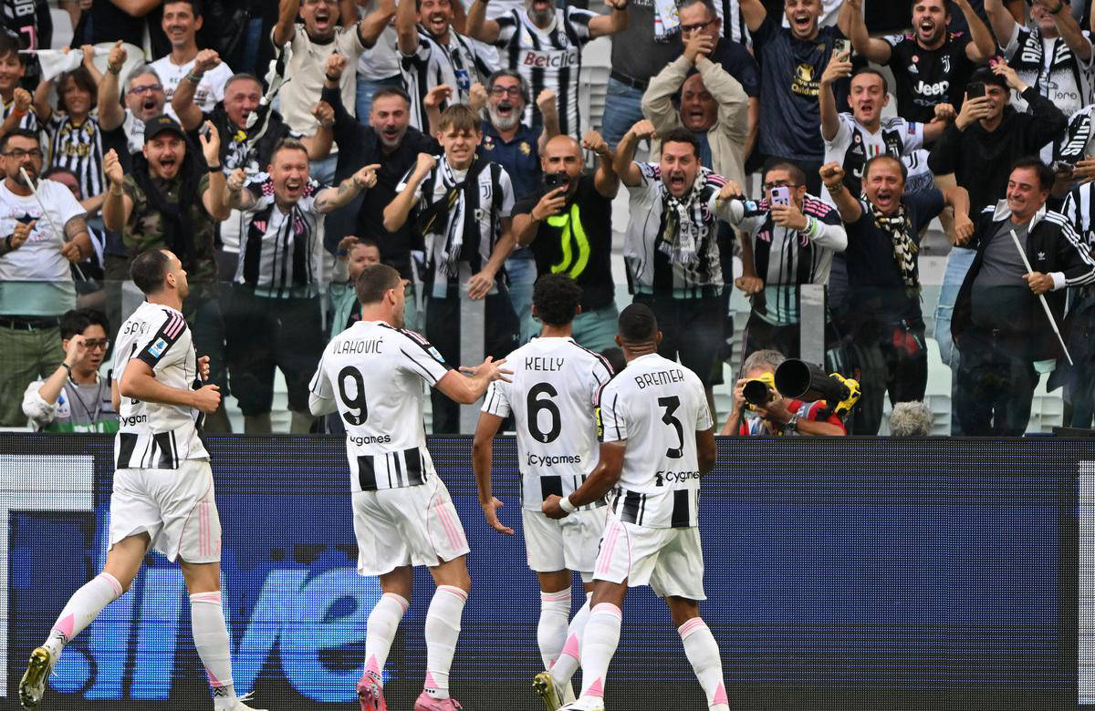 小法：根据我们的分析，国米各方面都是意甲最强的球队（小法称：分析表明，国米在各方面领跑意甲）