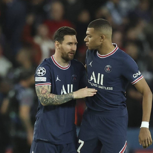 勇士新人一战成名（勇士新秀一役成名）