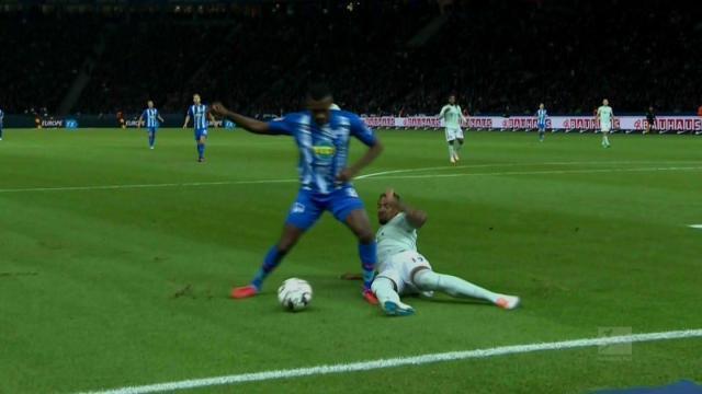 C罗前队友：C罗能踢到100岁！不喜欢梅西就不喜欢足球！（C罗昔日队友：他能踢到百岁！不爱梅西就不懂足球）