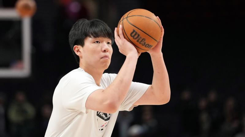 利物浦vs皇马：阿诺德替补，姆巴佩出战，维尔茨、萨拉赫首发（利物浦迎战皇马：阿诺德替补待命，姆巴佩登场，维尔茨与萨拉赫先发）