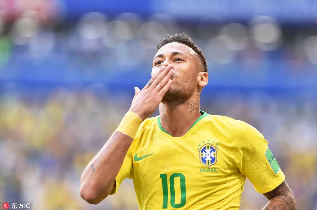 佩德里：还有2场欧冠联赛要尽可能多拿分；我们都很爱阿劳霍（佩德里：欧冠剩余两战力争多抢分；全队都很爱阿劳霍）